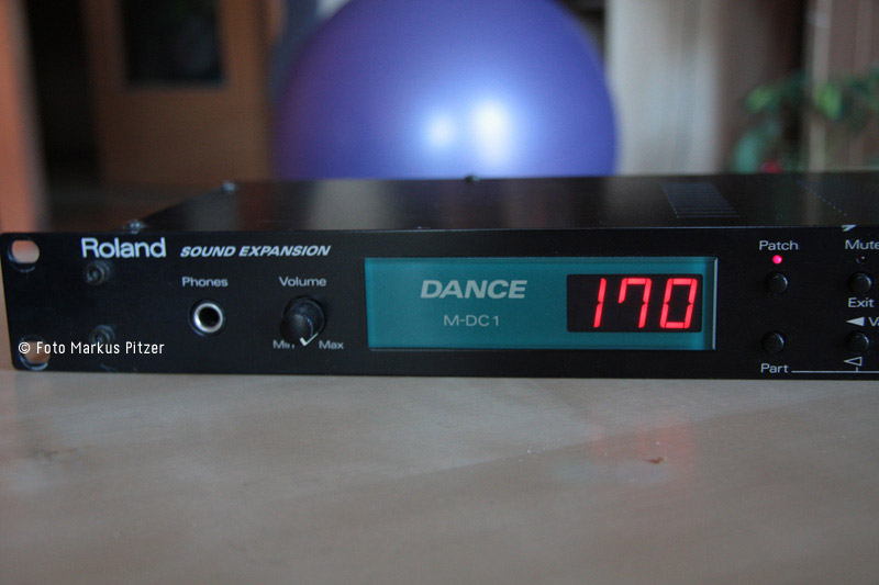 Roland M-DC1 sound module, Roland Dance Module with sounds of the 90s